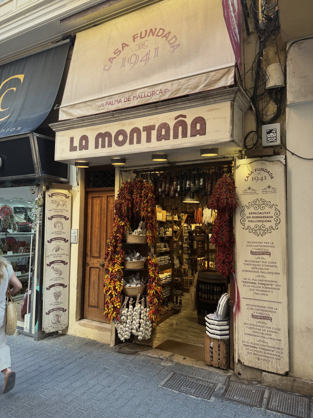 Colmado La Montaña, Mallorcan grocer in Palma since 1941