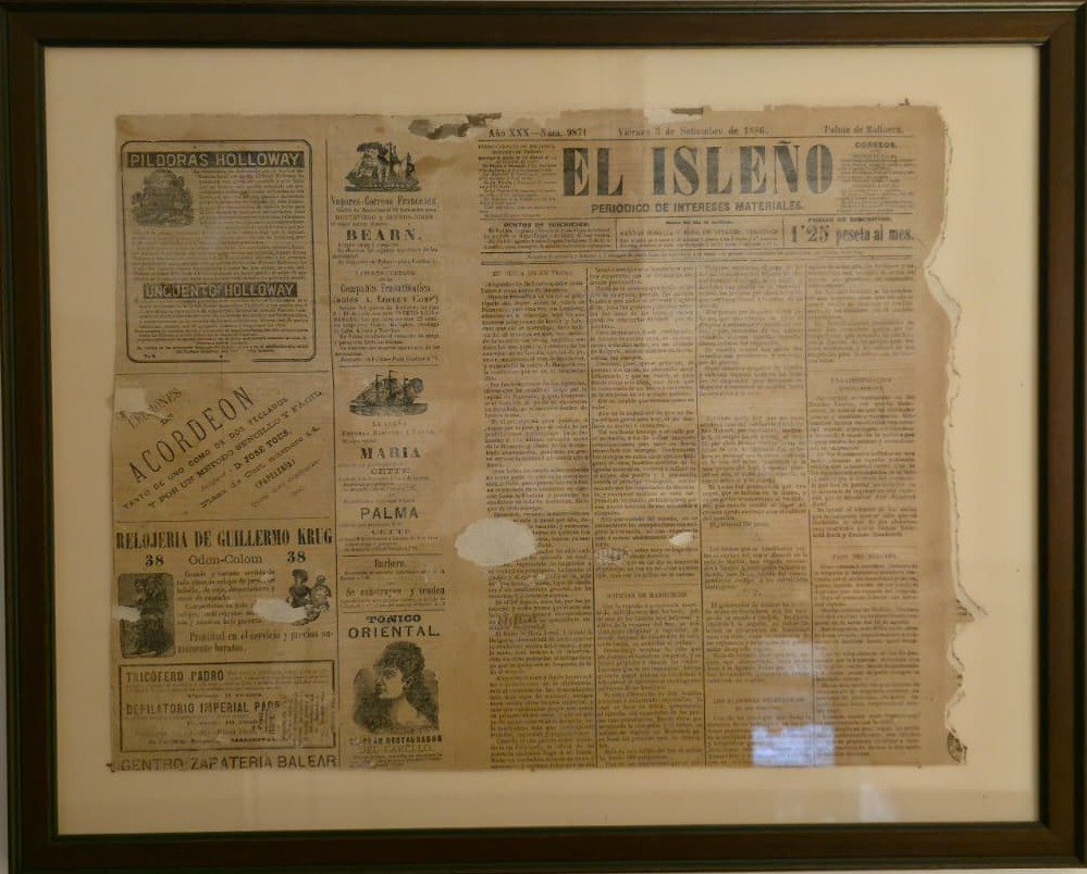 El Isleño, a 19th-century Palma newspaper framed at Hotel Glòria de Sant Jaume
