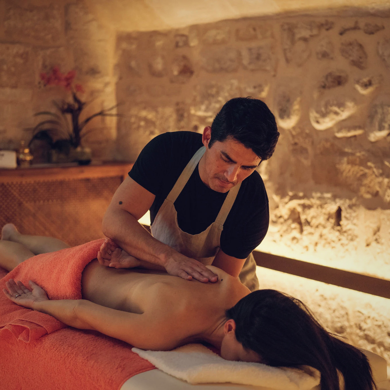 A massage at Spa by Eric, Glòria de Sant Jaume