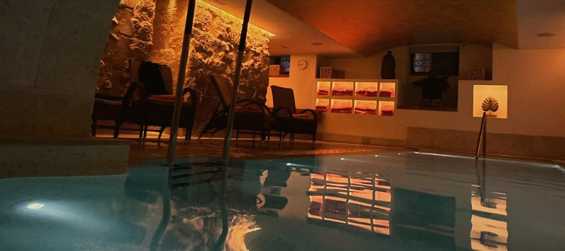 The spa and cistern pool beneath Glòria de Sant Jaume